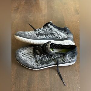 Nike flyknit women’s running shoe